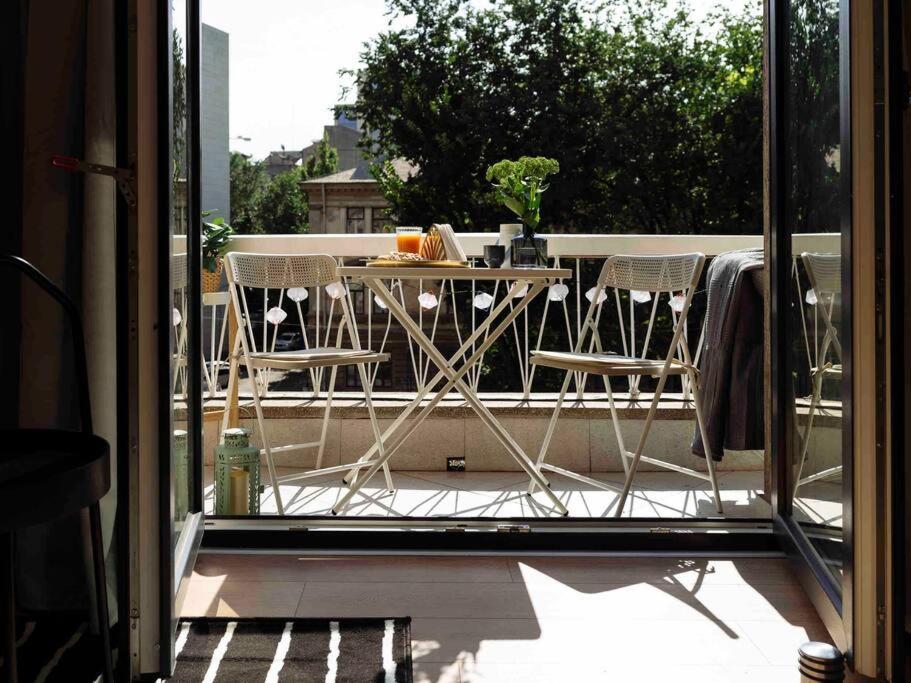 Bright 2Br Apartment - Top Location - City Balcony Бухарест Экстерьер фото