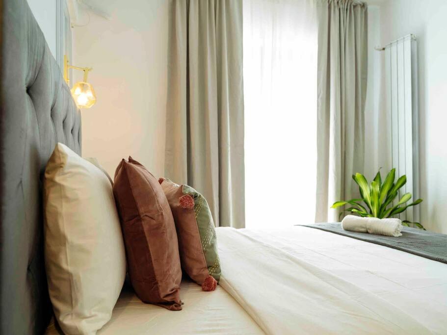 Bright 2Br Apartment - Top Location - City Balcony Бухарест Экстерьер фото