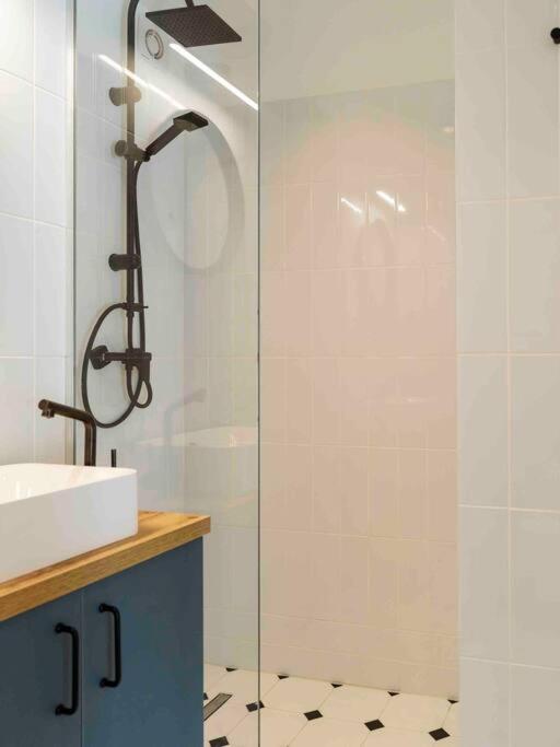 Bright 2Br Apartment - Top Location - City Balcony Бухарест Экстерьер фото