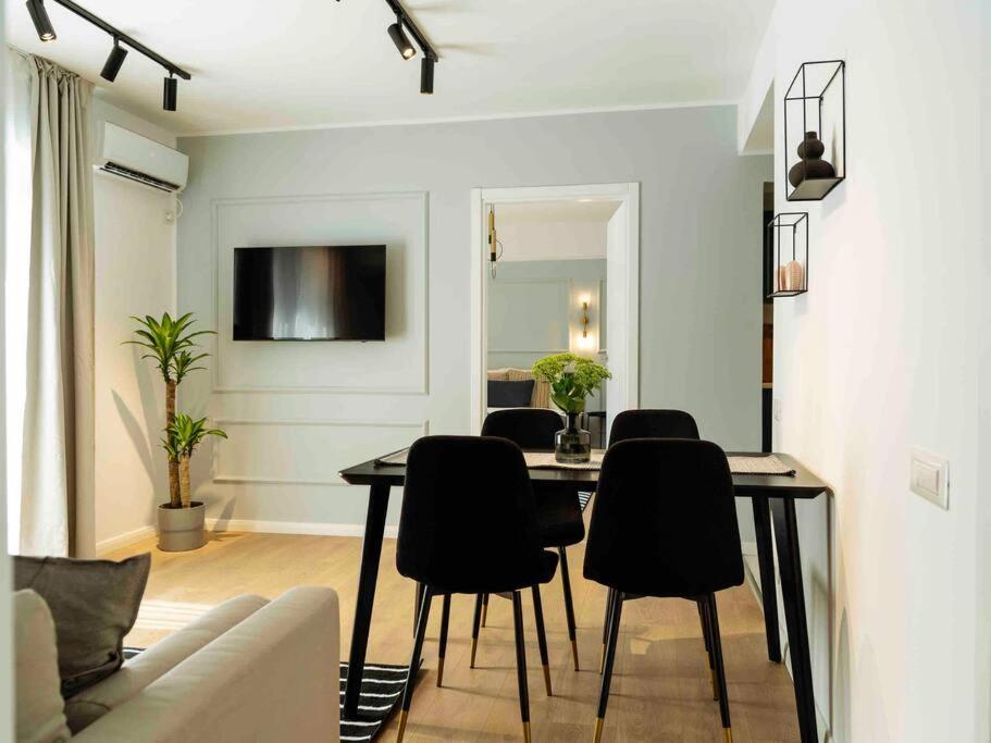 Bright 2Br Apartment - Top Location - City Balcony Бухарест Экстерьер фото